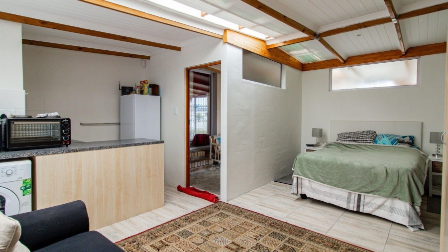 4 Bedroom Property for Sale in Kleinbaai Western Cape